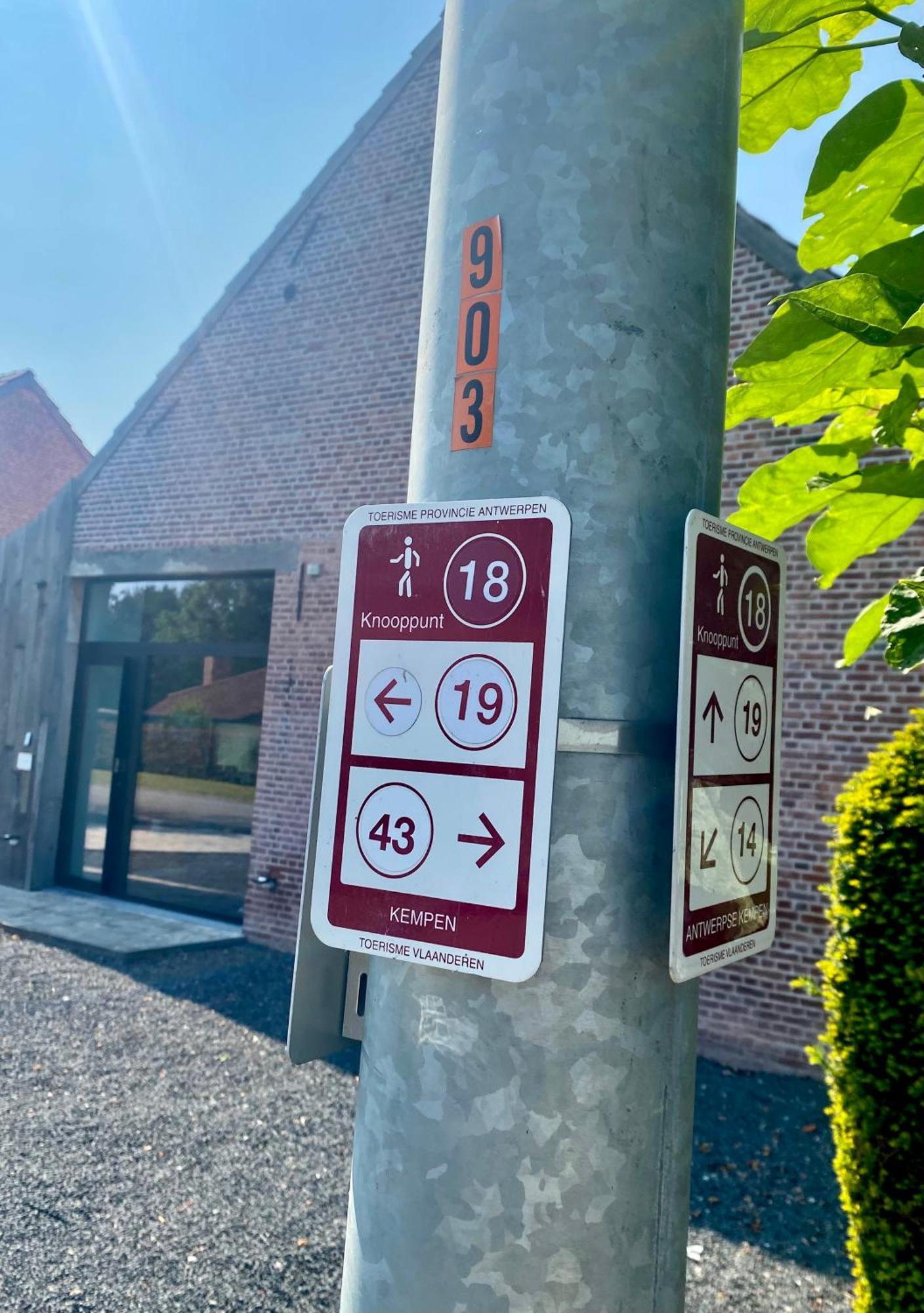 Hoeve De Kleinheide Dessel Esterno foto